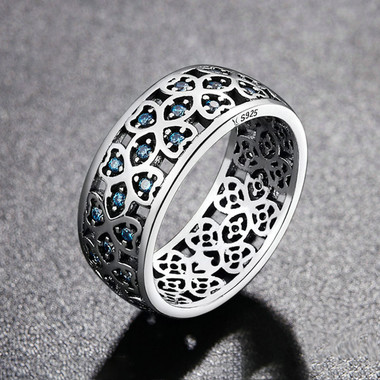 BLUE ZIRCON STERLING SILVER RING - SWEET CLOVERS